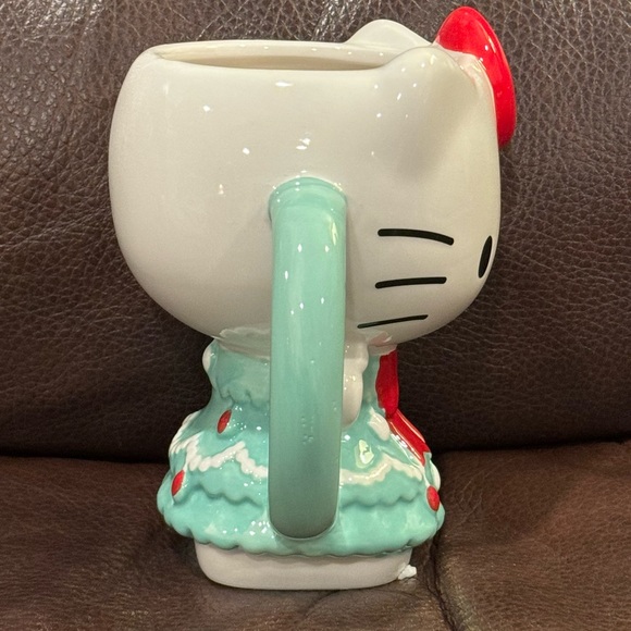 Hello Kitty in Christmas Tree Dress 22oz Figural Mug - Picture 6 of 10